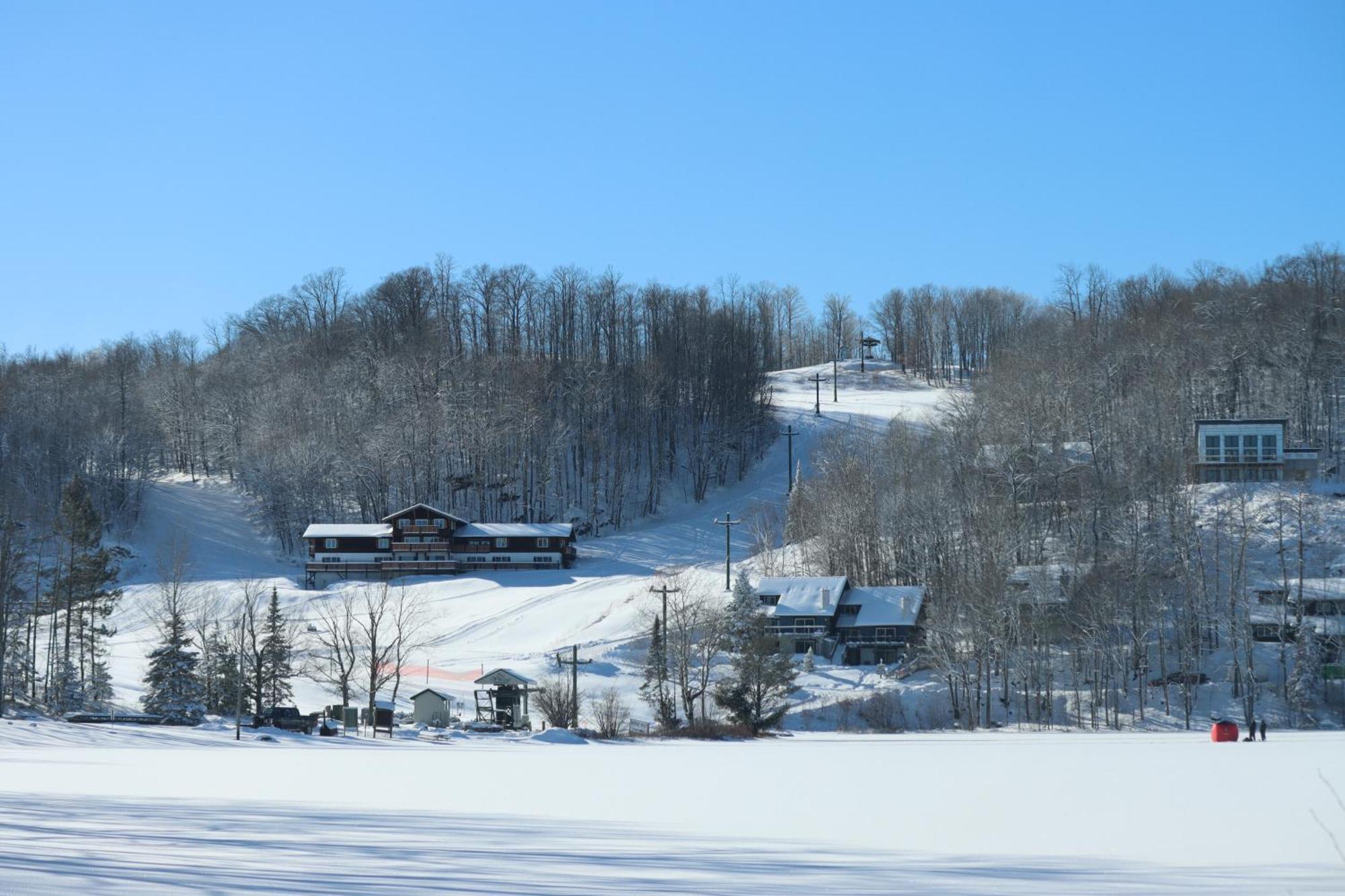 Whitecap Mountains Resort Upson Exterior photo